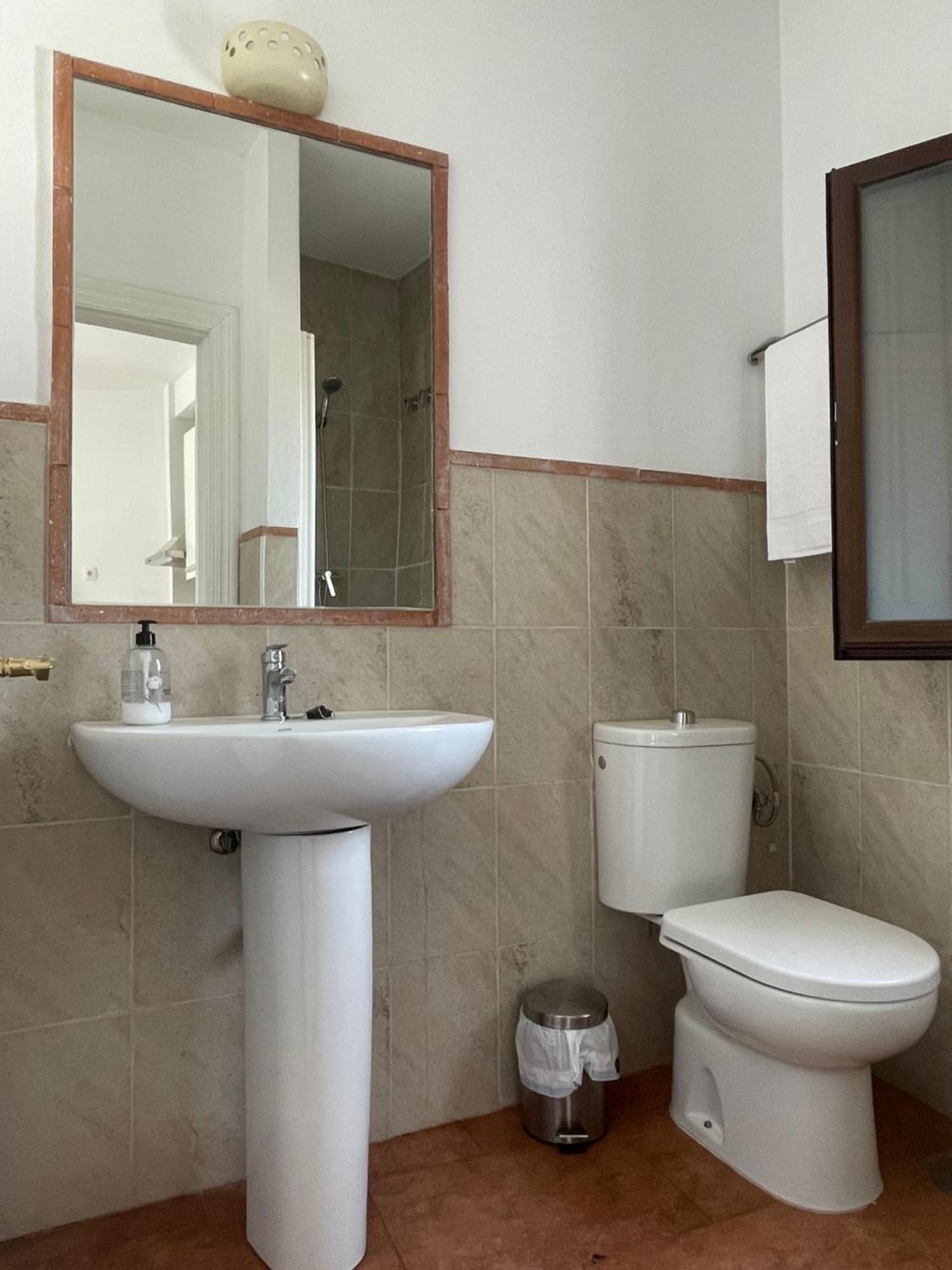 Al-Mansur Apartment Гранада Стая снимка