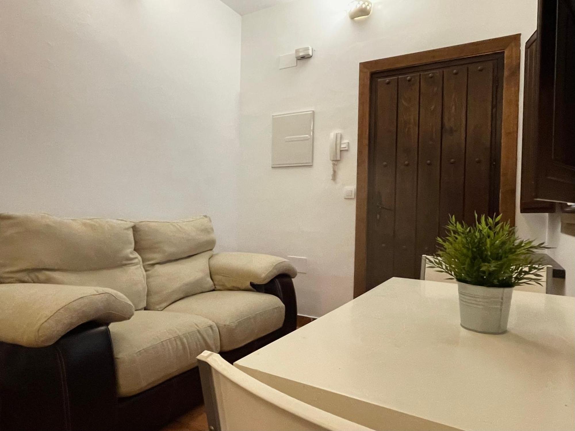 Al-Mansur Apartment Гранада Стая снимка