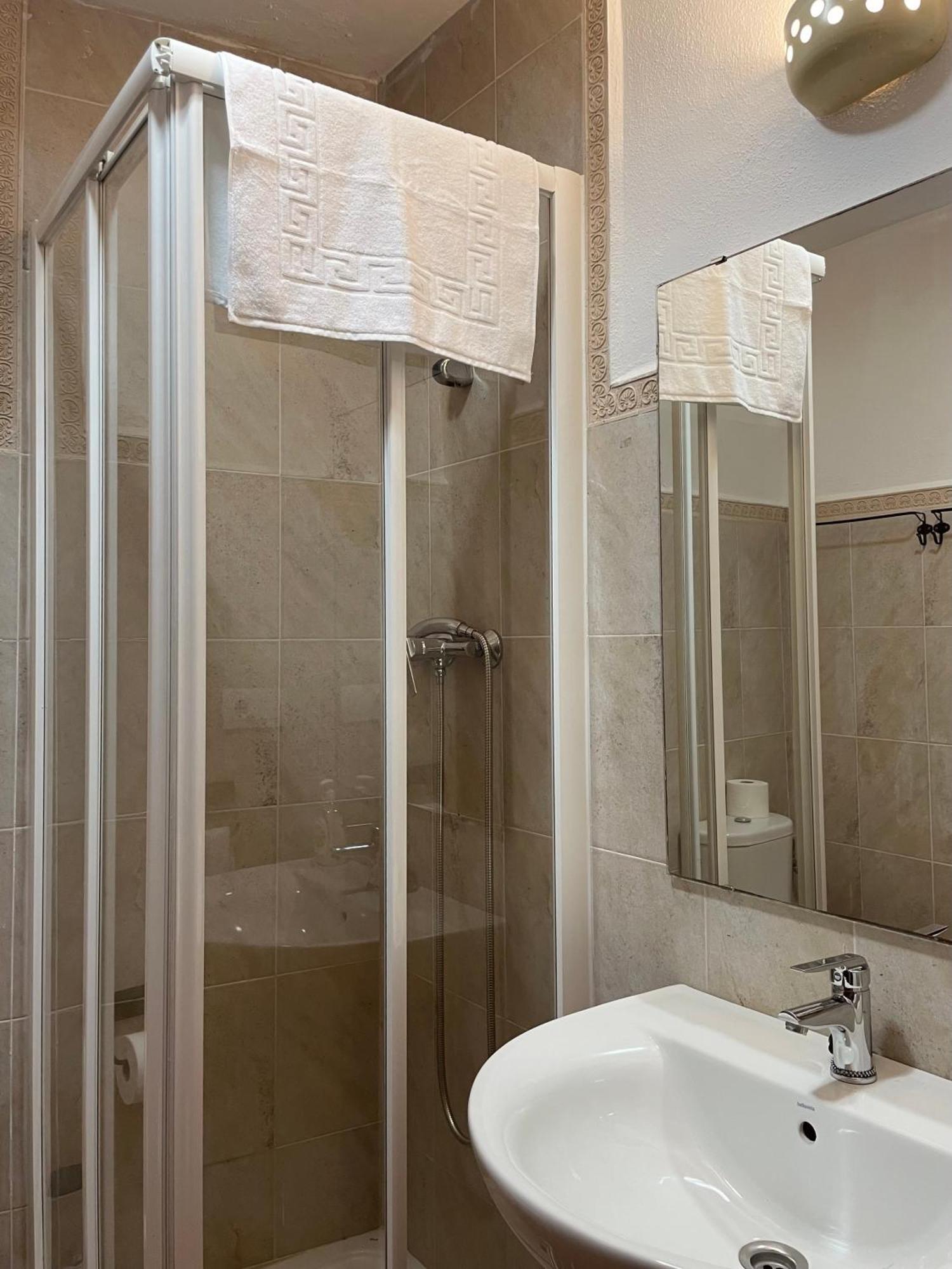 Al-Mansur Apartment Гранада Стая снимка